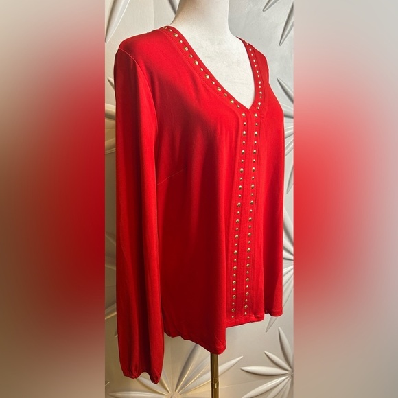 INC SZ L (NWT) Red v-neck top w/gold studs. Bust 44”-48” - Picture 4 of 7
